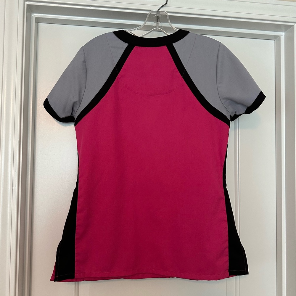 Set of 3 Grey's Anatomy V-Neck Scrub Tops - Black, Pink, Gray - Small. - Picture 7 of 9